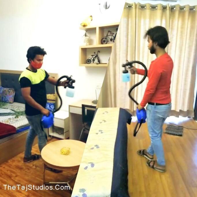 Top Luxury & Couple Friendly Stay Gp By Taj Suites & Studios #New Year Party & Stay Noida Esterno foto
