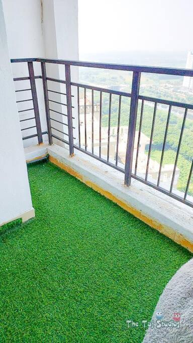 Top Luxury & Couple Friendly Stay Gp By Taj Suites & Studios #New Year Party & Stay Noida Esterno foto